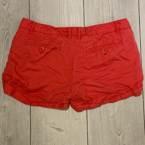 Gap red shorts - Picture 3 of 16